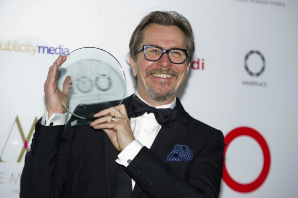 Gary Oldman ("Prix "The Dilys Powell Award for Excellence") à la Cérémonie des "London Critics Circle Film Awards" à l'hôtel Mayfair à Londres. Le 2 février 2014 