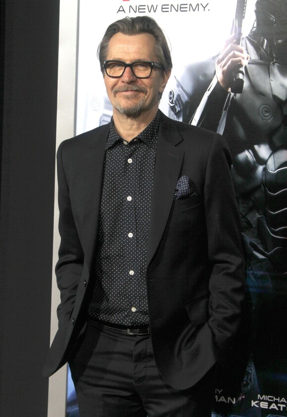 Gary Oldman pour la Première du film "Robocop" à Hollywood, le 10 février 2014 