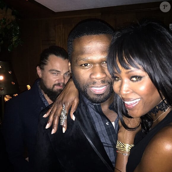 Le photobomb de Leonardo DiCaprio pendant que 50 Cent et Naomi Campbell s'offrent un selfie, le 12 janvier 2015