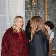 Chloe Sevigny et Stella McCartney assistent à la présentation de la collection automne 2015 de Stella McCartney. New York, le 12 janvier 2014.
