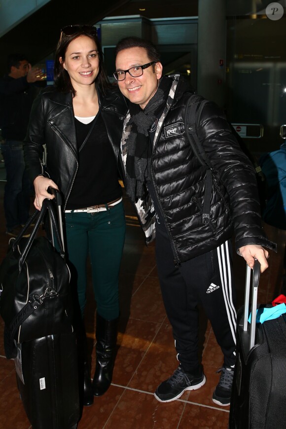 Nathalie Péchalat et Jean-Marc Généreux arrivent à l'aéroport de Nice avant une représentation dans le cadre de la tournée Danse avec les stars, le 6 janvier 2015.