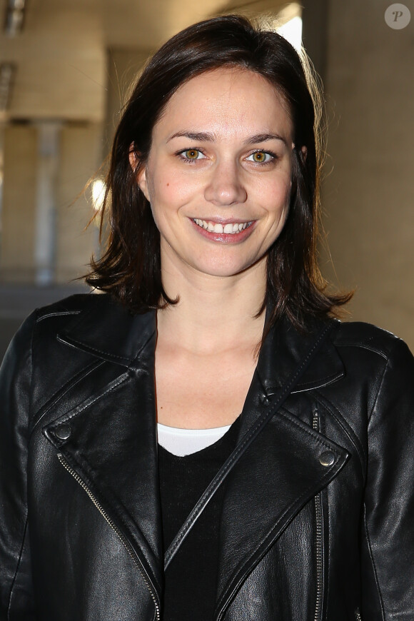 Nathalie Péchalat arrive à l'aéroport de Nice avant une représentation dans le cadre de la tournée Danse avec les stars, le 6 janvier 2015.