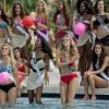 Les nombreuses prétendantes à l'élection Miss Univers, toutes en maillot de bain Yamamay pendant le défilé en bikini, pour l'élection Miss Univers, à piscine du Trump National, à Miami, le 14 janvier 2015 