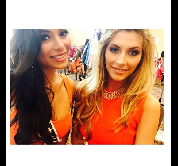 Miss Pays-Bas, Yasmin Verheijen et Camille Cerf, Miss France 2015, à Miami pour l'élection de Miss Univers. Janvier 2015.