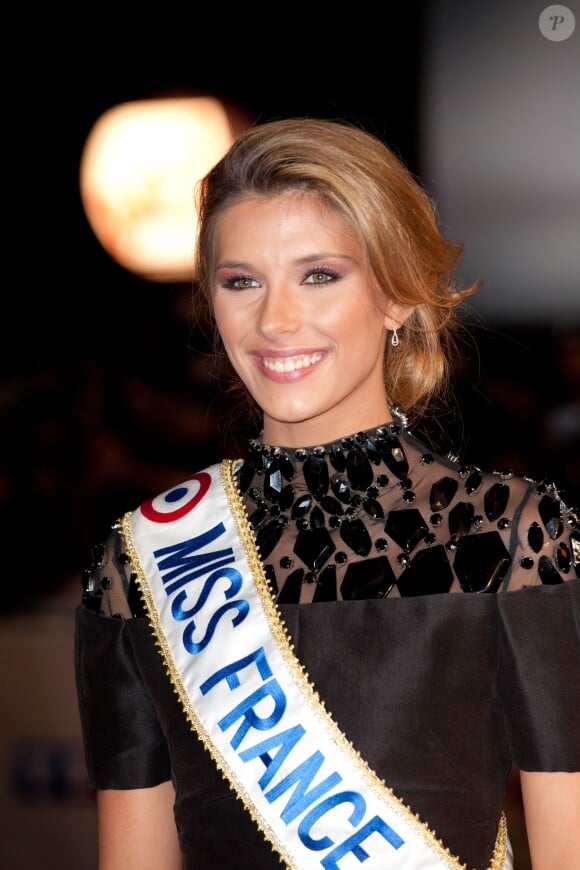Camille Cerf (Miss France 2015) lors de la 16ème édition des NRJ Music Awards à Cannes. Le 13 décembre 2014