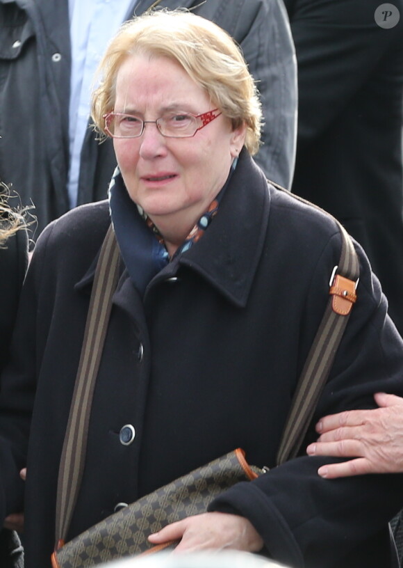 Denise Charbonnier (la mère du dessinateur Charb, Stéphane Charbonnier) - Sorties des obsèques du dessinateur Charb (Stéphane Charbonnier) à la Halle Saint Martin à Pontoise, le 16 janvier 2015.