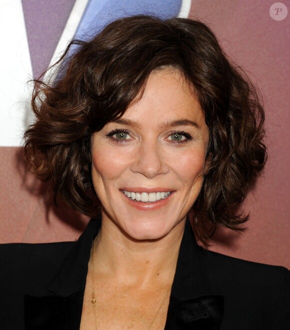 Anna Friel assiste à la conférence de presse saison 2015 du groupe NBC-Universal, à Los Angeles, le vendredi 16 janvier 2015.