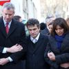 Bill de Blasio, Patrick Pelloux, Anne Hidalgo - Le maire de New-York, Bill de Blasio s'est recueilli en compagnie de Anne Hidalgo, maire de Paris et de Patrick Pelloux devant les locaux de Charlie Hebdo et sur les lieux où le policier Ahmed Merabet a été abattu par les fréres Kouachi à Paris, le 20 janvier 2015.