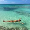Christie Brinkley lors de ses vacances de Noël sous le soleil des îles Turques-et-Caïque