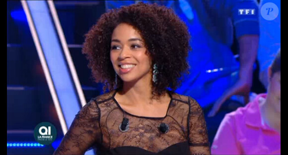 Aurélie Konaté dans QI, la France passe le test, le 23 janvier 2015 sur TF1.