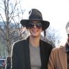Kendall Jenner fait du shopping avec un ami à Paris, le 24 janvier 2015  