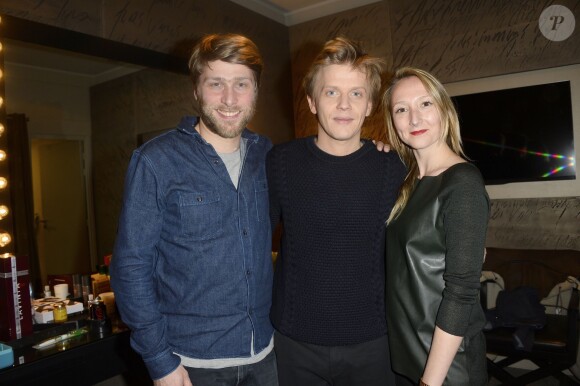 Tom Dingler, Alex Lutz et Audrey Lamy en backstage du spectacle d'Alex Lutz à l'Olympia de Paris le 25 janvier 2014.