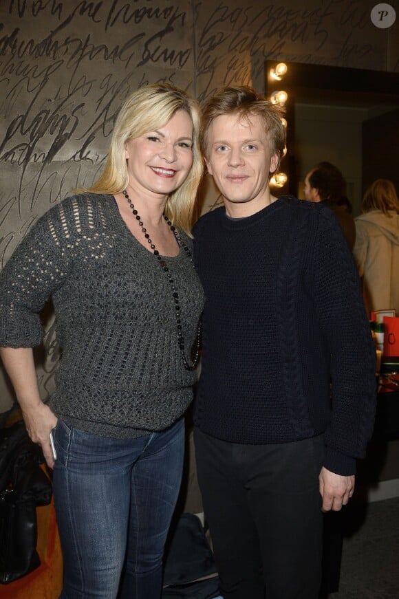 Catherine Falgayrac et Alex Lutz en backstage du spectacle d'Alex Lutz à l'Olympia de Paris le 25 janvier 2014.