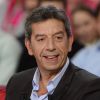 Michel Cymes, sur le tournage de Vivement dimanche, le mercredi 28 janvier 2015 à Paris. Emission diffusée sur France 2, le dimanche 1er février 2015.