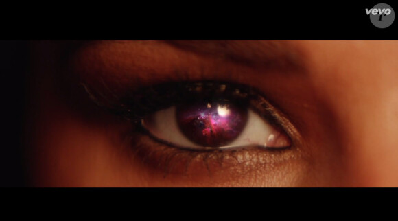 Cheryl Cole vient de dévoiler le clip de son nouveau single Only Human issu de l'album du même nom, le 3 février 2015.