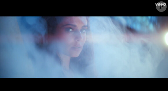 Cheryl Cole vient de dévoiler le clip de son nouveau single Only Human issu de l'album du même nom, le 3 février 2015.