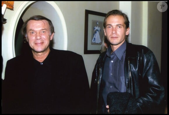 Archives - Salvatore Adamo et son fils à la soirée en l'honneur du styliste Benoît Meleard. 2000