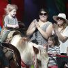Drew Barrymore et Will Kopelman ont emmené leur petite fille Olive faire du cheval à Studio City, le 25 janvier 2015  