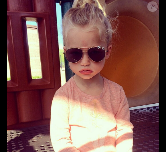 Sur son compte Instagram, Jessica Simspon a ajouté une photo de sa fille Maxwell Drew, le 8 février 2015