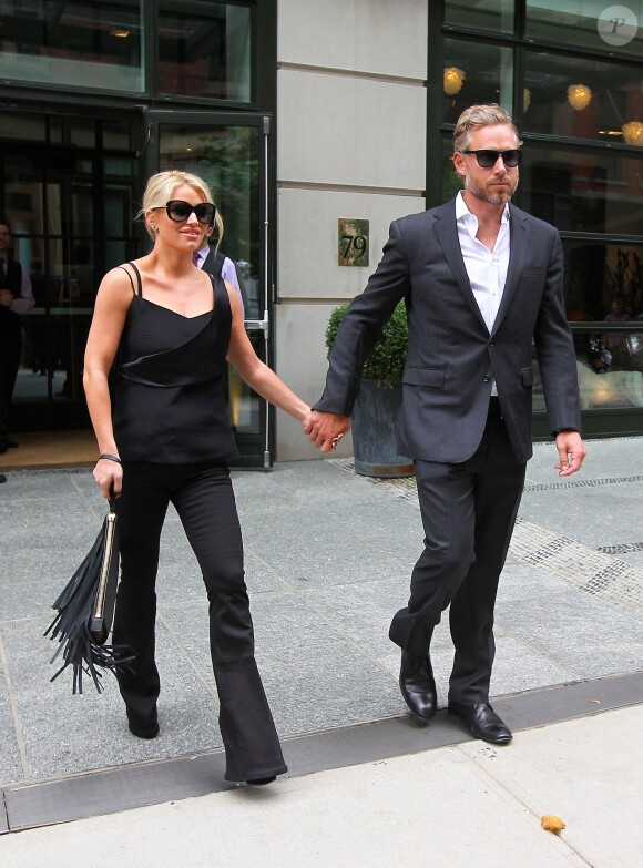 Jessica Simpson et son mari Eric Johnson dans les rues de New York, le 30 septembre 2014.