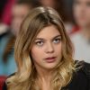 Louane Emera dans Vivement Dimanche le 7 décembre 2014.