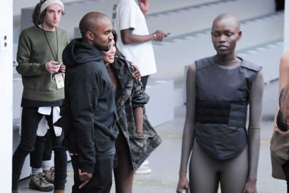 Kanye West et Kim Kardasian lors du défilé YEEZY SEASON 1 (adidas Originals x Kanye West) au Skylight Clarkson Square. New York, le 12 février 2015.