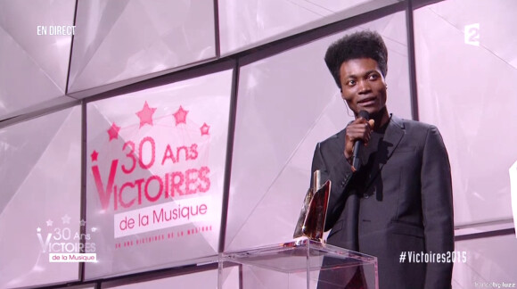 Benjamin Clementine aux 30e Victoires de la musique, au Zénith de Paris, le 13 février 2015.