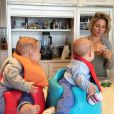  Sur sa page Instagram, Elsa Pataky a ajout&eacute; une photo d'elle avec ses jumeaux le 19 f&eacute;vrier 2015 
