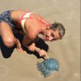  Sur sa page Instagram, Elsa Pataky a ajout&eacute; une photo d'elle &agrave; la plage le 12 f&eacute;vrier 2015 