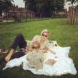  Sur sa page Instagram, Elsa Pataky a ajout&eacute; une photo d'elle avec sa petite India Rose le 17 mai 2014 