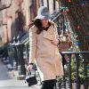 Liv Tyler a accouché il y a six jours, elle est photographiée dans les rues de New York le 19 février 2015