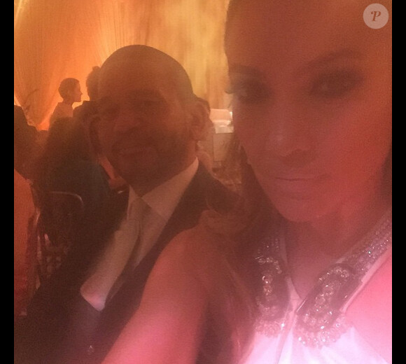 Jennifer Lopez assiste à la soirée des Oscars, le 22 février 2015