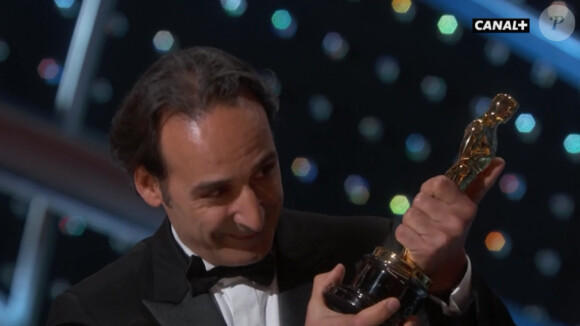 Alexandre Desplat soulève enfin un Oscar. Meilleur musique pour The Grand Budapest Hotel.