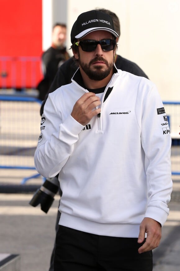 Fernando Alonso teste sa McLaren-Honda sur un circuit espagnol, le 1er février 2015.