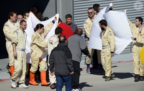 Fernando Alonso (McLaren) a été victime d'une violente sortie de piste, à Montmelo en Espagne le 22 février 2015. Il a été emmené à l'hôpital mais le scanner a démontré qu'il n'était pas blessé avant de sortir trois jours plus tard.