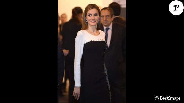 Letizia d&#039;Espagne inaugurait le 26 février 2015 avec son époux le roi Felipe VI la 34e édition d&#039;ARCOmadrid, le Salon international d&#039;art contemporain de Madrid.