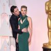 John Travolta et Scarlett Johansson sur le tapis rouge de la 87e cérémonie des Oscars, le 22 février 2015 à Los Angeles