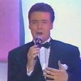Pascal Brunner chante à l'élection de Miss France 1994, en décembre 1993 sur France 3.