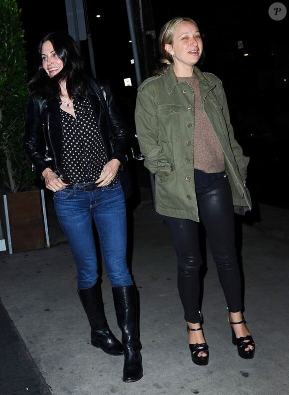 Courteney Cox, et ses copines Jennifer Meyer et Sara Foster ont passé la soirée entre filles et sont allées dîner dans un restaurant italien à Santa Monica. Le 24 février 2015 