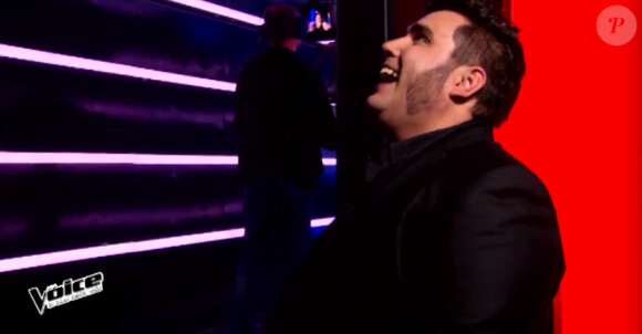 Yoann est sauvé par Zazie dans The Voice 4 sur TF1, le samedi 28 février 2015