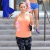 Kelly Brook quitte la salle de sport Equinox à Los Angeles, le jeudi 26 février 2015.