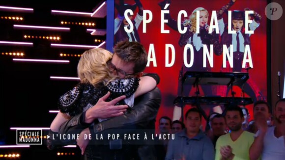 Madonna et Luz de "Charlie Hebdo" sur le plateau du Grand Journal de Canal+, le 2 mars 2015.
