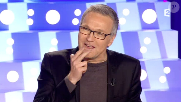 Louane a révélé fumer pas mal de cigarettes dans On n'est pas couché sur France 2, le 8 mars 2015. Laurent Ruquier est également consommateur.  