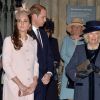 Circulez, y a rien à voir ? Kate Middleton, enceinte, et le prince William, duc et duchesse de Cambridge, assistaient au service organisé à l'abbaye de Westminster pour le Commonwealth Day, le 9 mars 2015 à Londres.