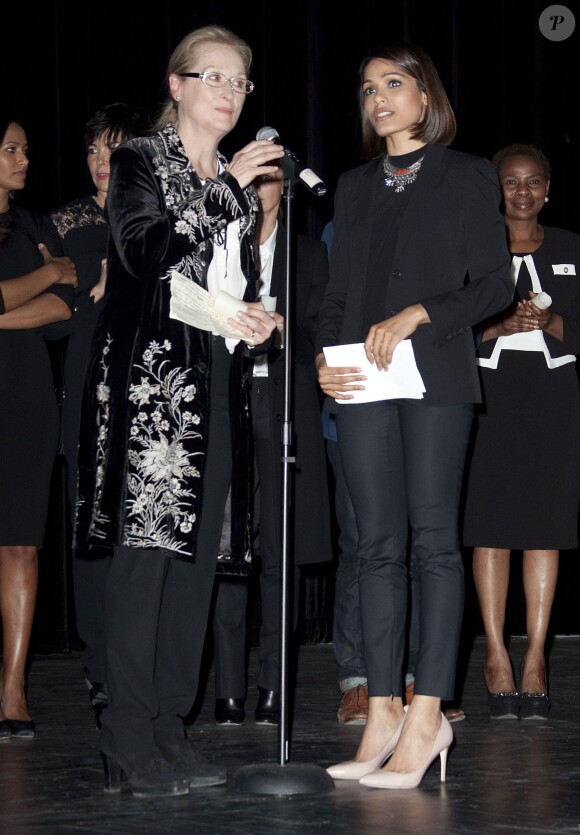 Meryl Streep, Freida Pinto lors de la présentation du documentaire India's Daughter à New York le 9 mars 2015