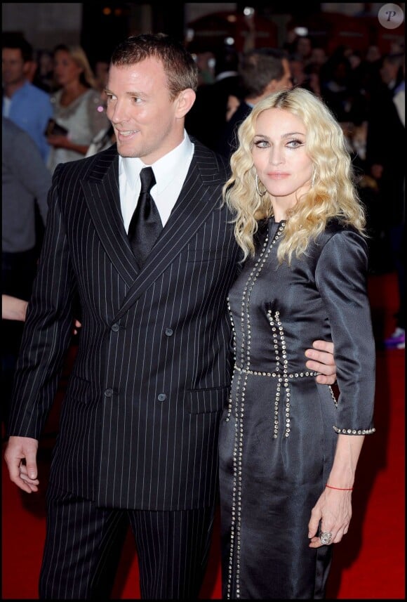 Mardonne et son mari Guy Ritchie lors de la première du film Rocknrolla, le 1er septembre 2008. 