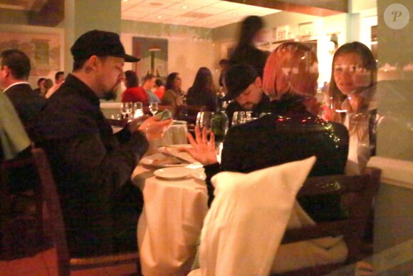 Benji et Joel Madden ont célébré leur 36eme anniversaire avec leur femmes Cameron Diaz et Nicole Richie au restaurant Giorgio Baldi à Santa Monica. Elles étaient plongées dans une conversation sérieuse tandis que les frères jumeaux profitaient de leurs plats italiens, le 11 mars 2015
