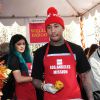 Tyga, Kylie Jenner - Les volontaires de la "Los Angeles Mission" servent un repas aux sans-abris, à Los Angeles, le 26 novembre 2014.