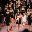 Bianca Balti enceinte - Défilé de mode Dolce & Gabbana collection prêt-à-porter automne-hiver 2015/2016 à Milan le 1 er mars 2015  Woman Fashion Week F/W 15-16 Dolce & Gabbana Catwalk Milan- Italy 01-03-201501/03/2015 - Milan
