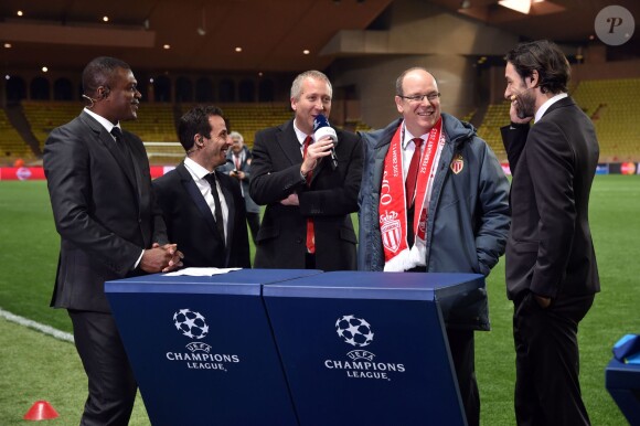 Le prince Albert II de Monaco a pu fêter avec le président de l'AS Monaco Dmitri Rybolovlev la qualification du club pour les quarts de finale de la Ligue des Champions le 17 mars 2015 au terme du huitième de finale retour contre Arsenal, en principauté.